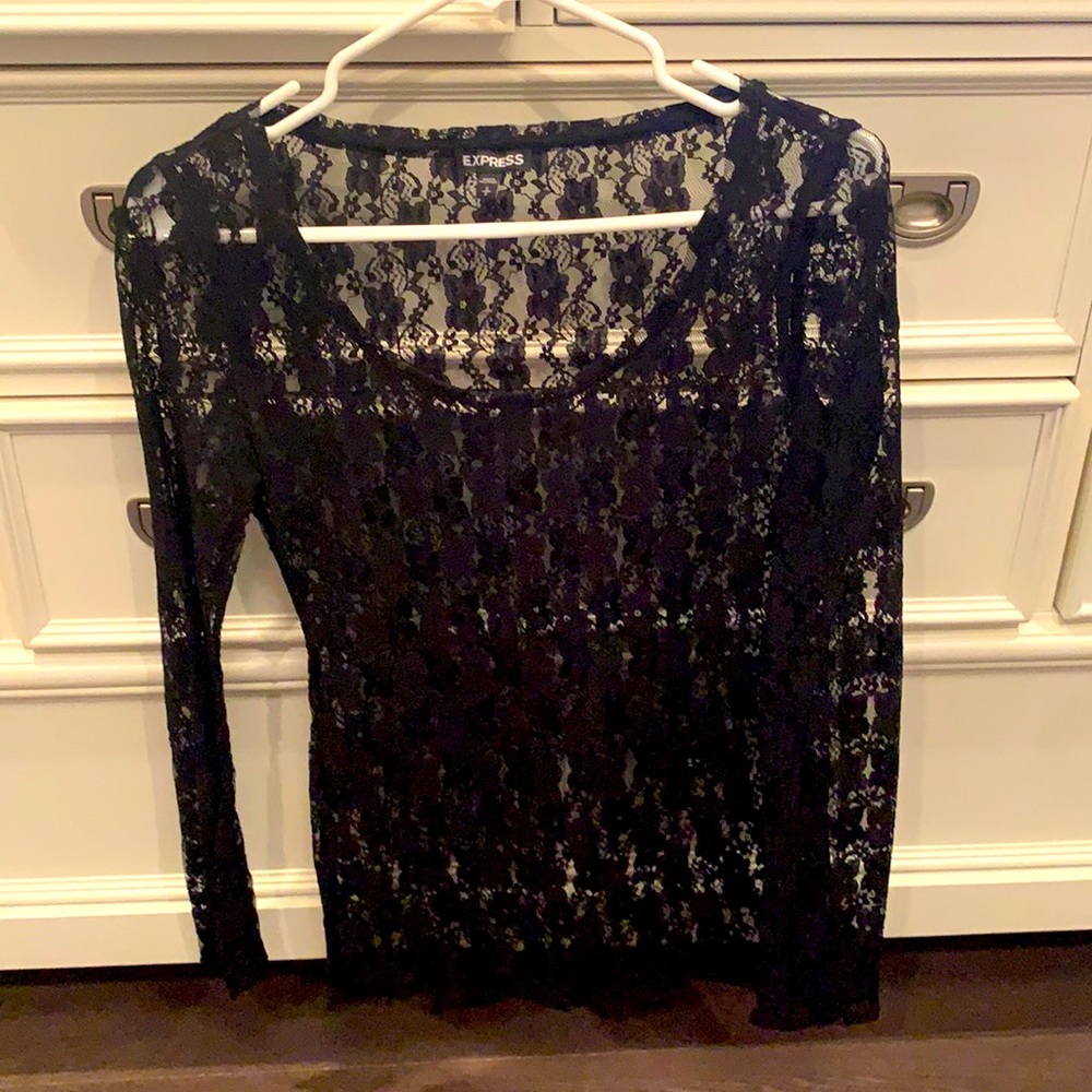 Long sleeve scoop neck lace top